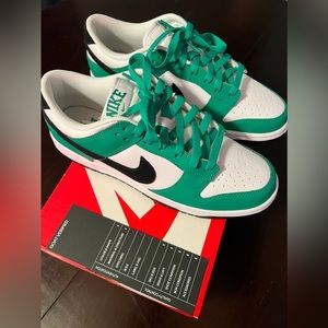 Nike Dunk Low ‘Stadium Green’